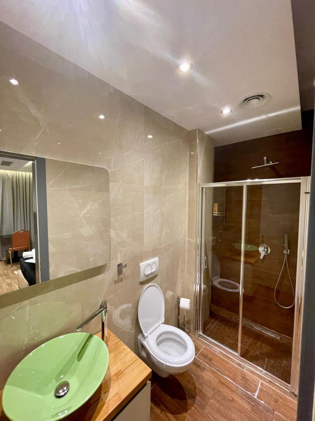 Premium City Studio & Suite Тирана Экстерьер фото